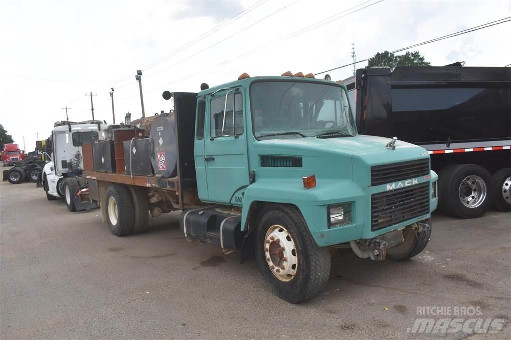 Mack MIDLINER CS200 Motrici cisterna
