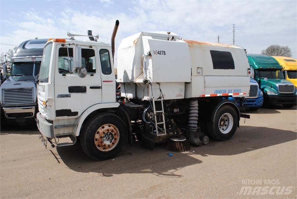 Mack MIDLINER MS250 Camion balayeur