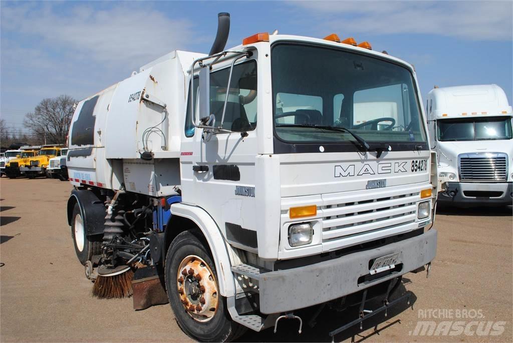 Mack MIDLINER MS250 Camion balayeur