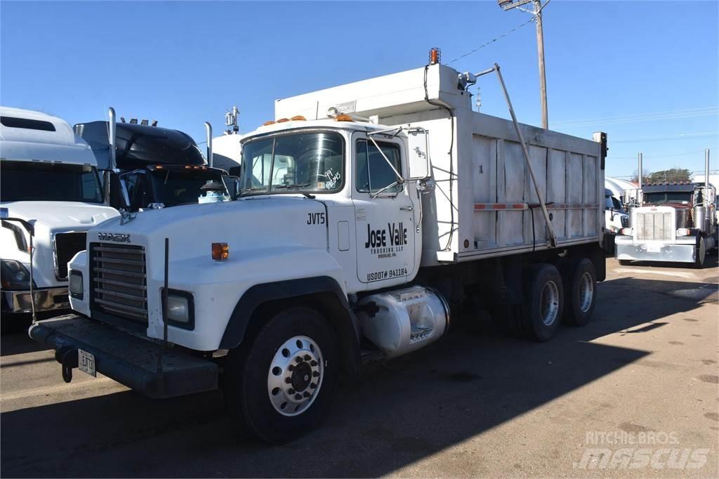 Mack RD688S Camion benne