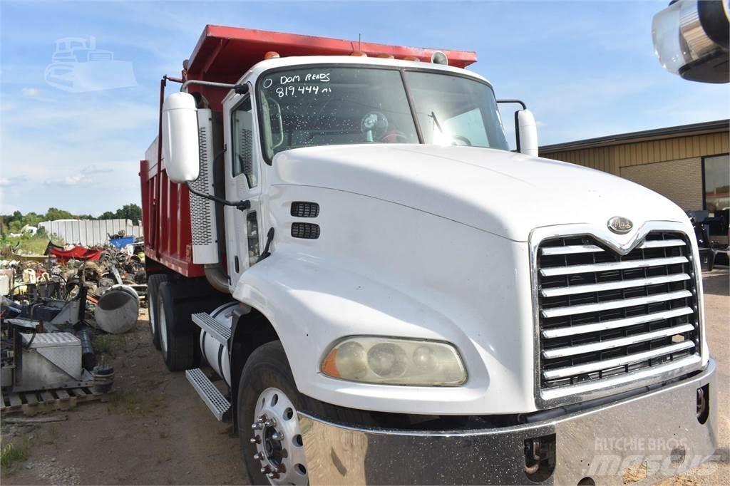 Mack VISION CXN613 Camion benne
