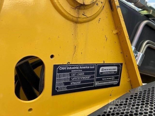 New Holland C327 Chargeuse compacte