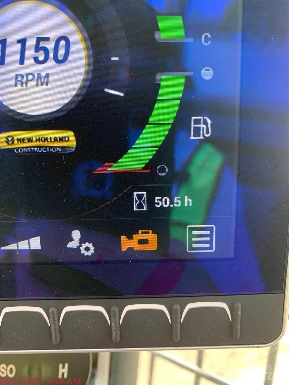 New Holland C332 Chargeuse compacte