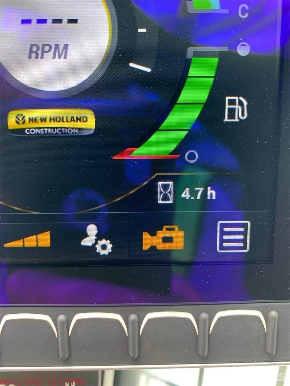 New Holland C337 Chargeuse compacte
