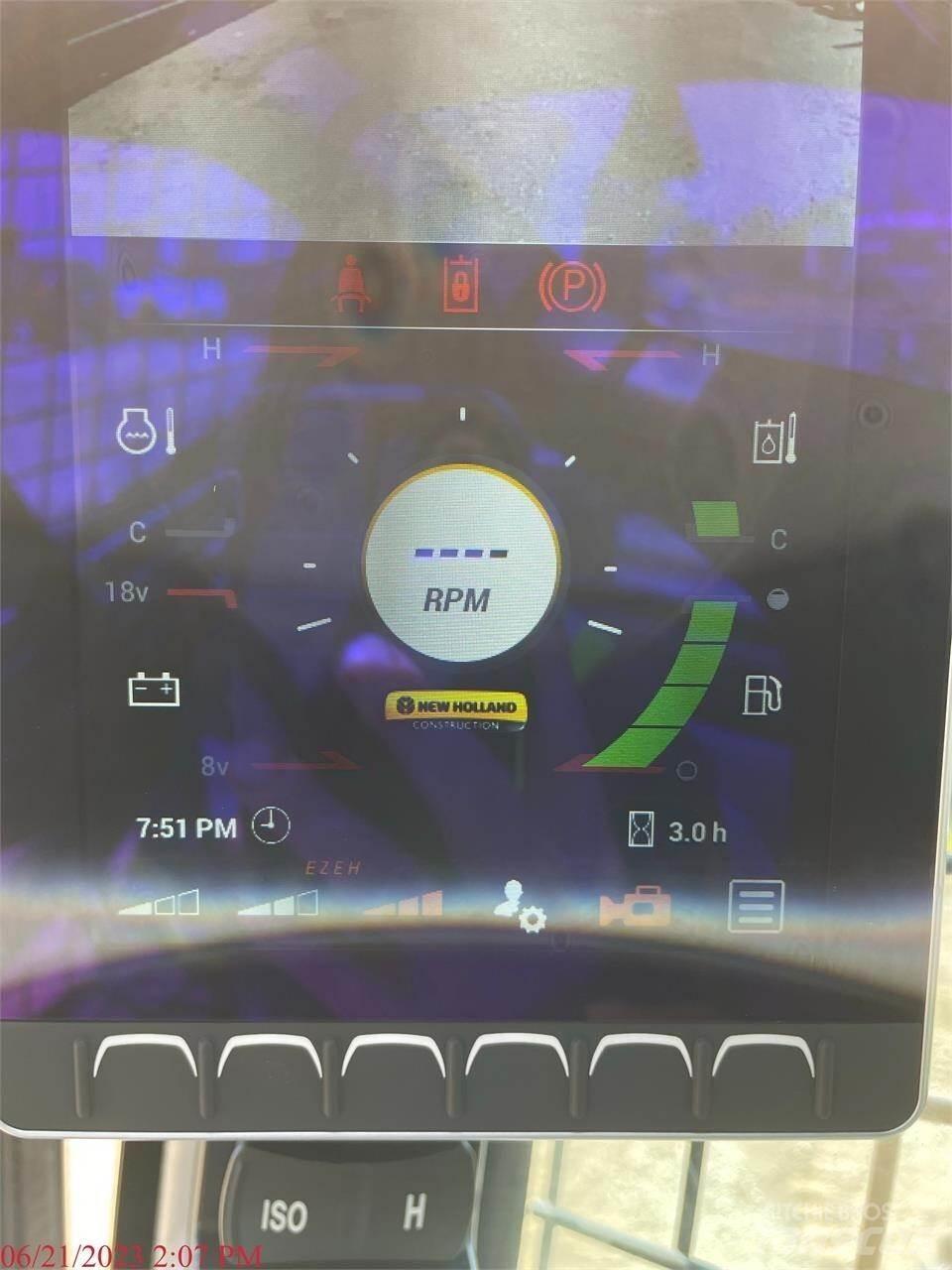 New Holland L328 Chargeuse compacte