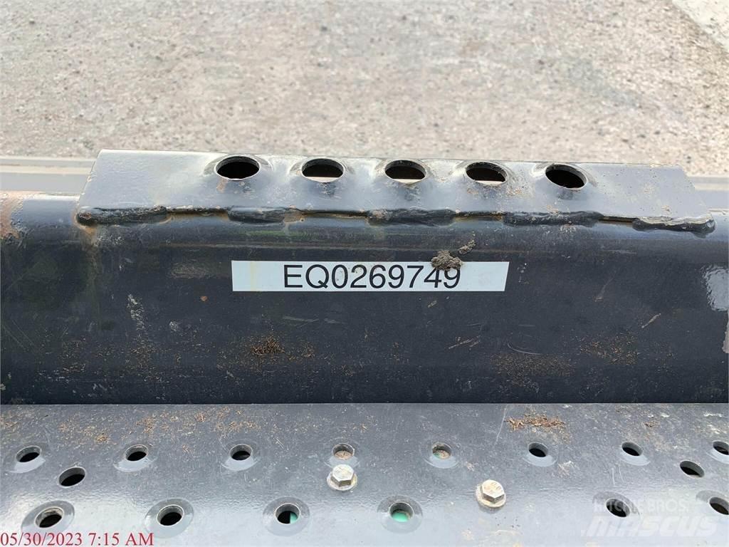 New Holland L334 Chargeuse compacte