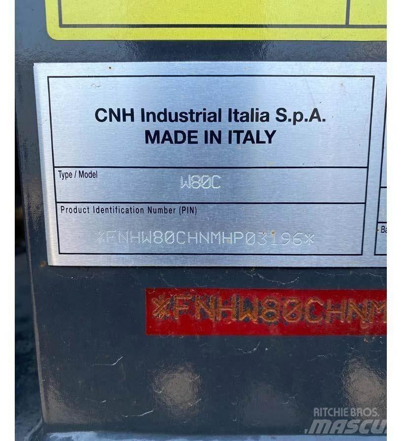 New Holland W80C Chargeuse sur pneus
