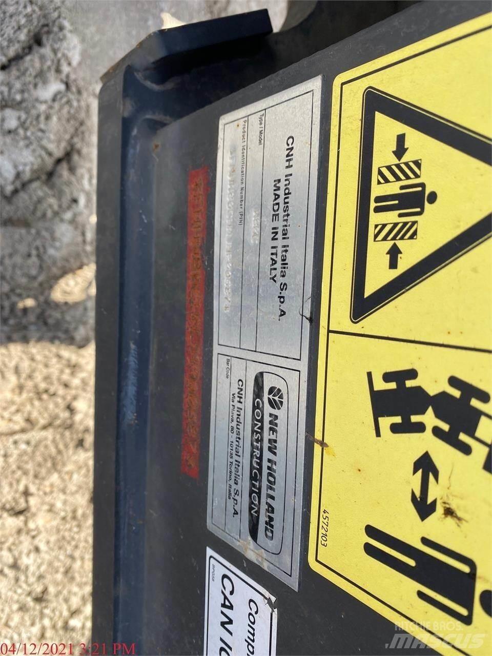 New Holland W80C Chargeuse sur pneus