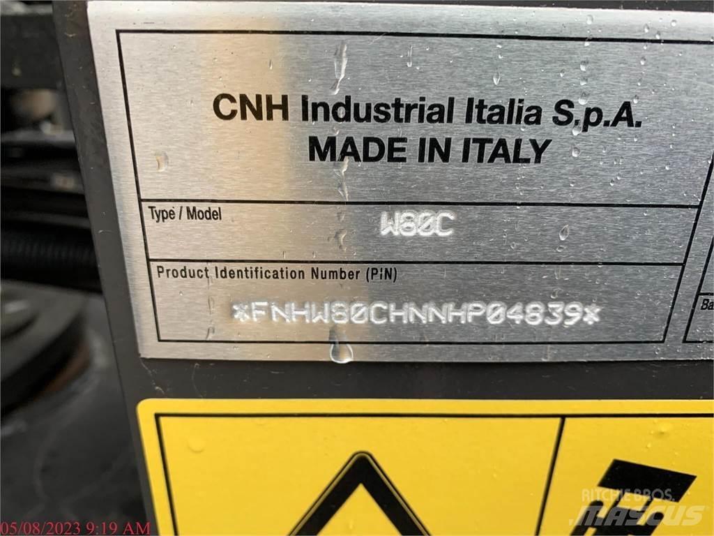New Holland W80C Chargeuse sur pneus