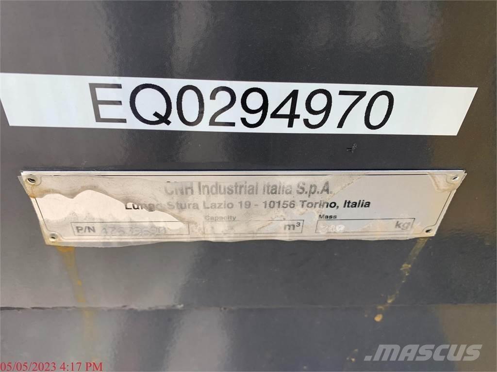 New Holland W80C Chargeuse sur pneus