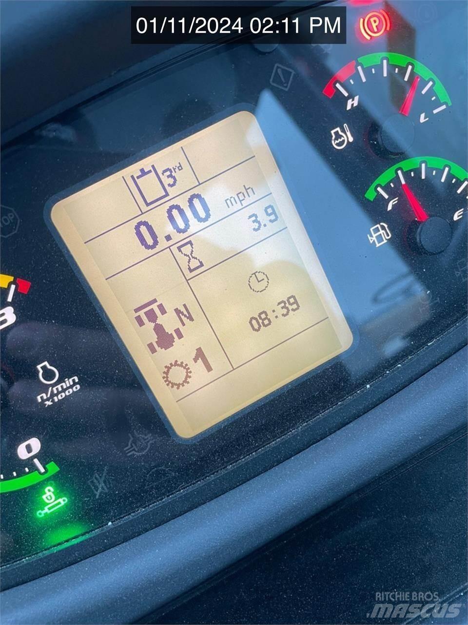 New Holland W80C Chargeuse sur pneus