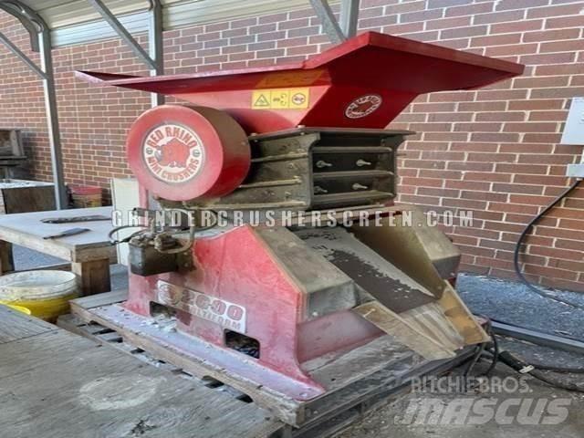 Red Rhino 2000 Concasseur
