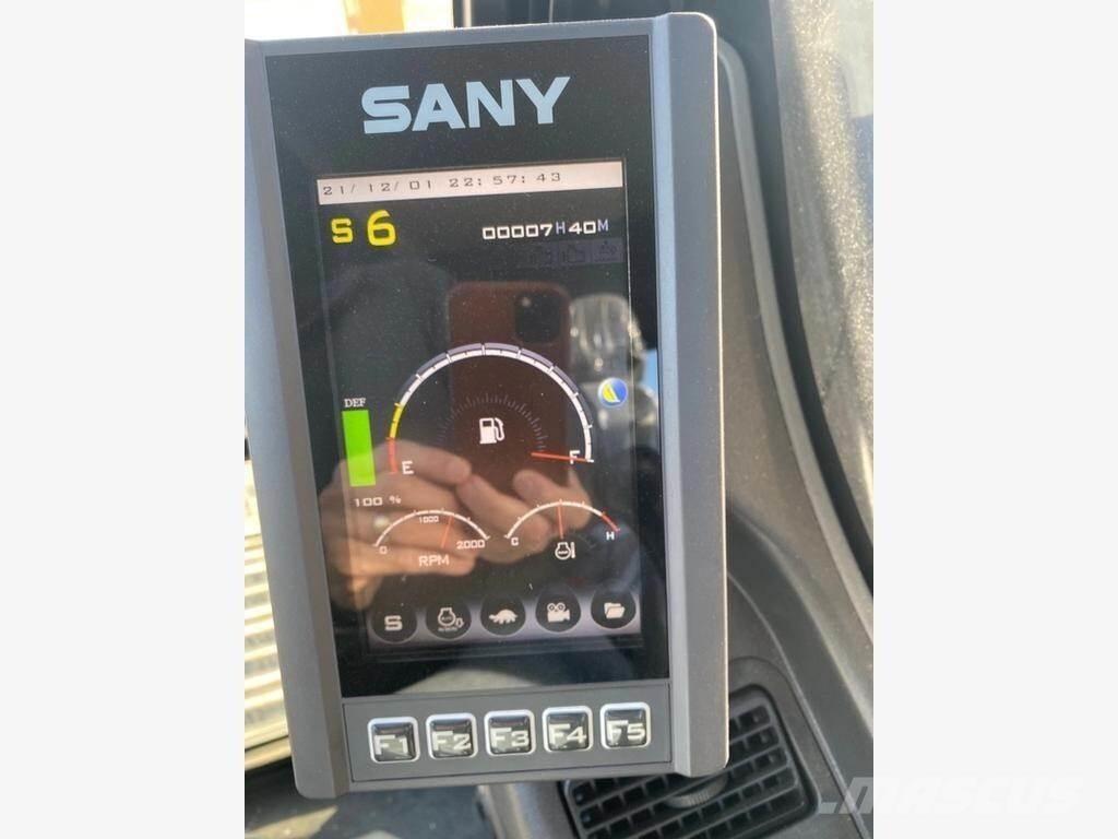 Sany SY215C LC Pelle sur chenilles