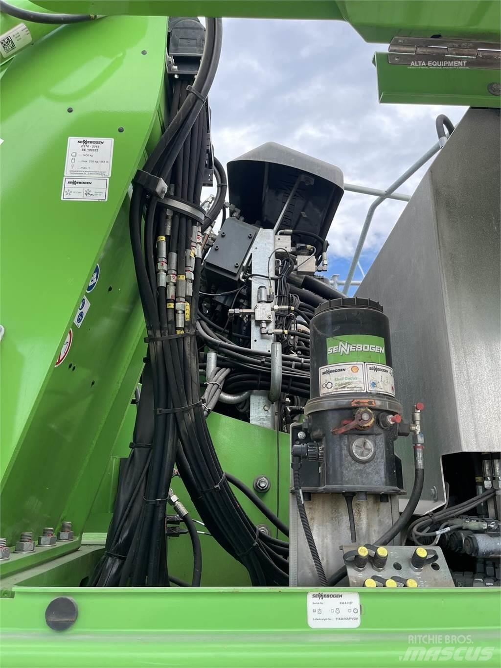 Sennebogen 830E Pelle à déchets