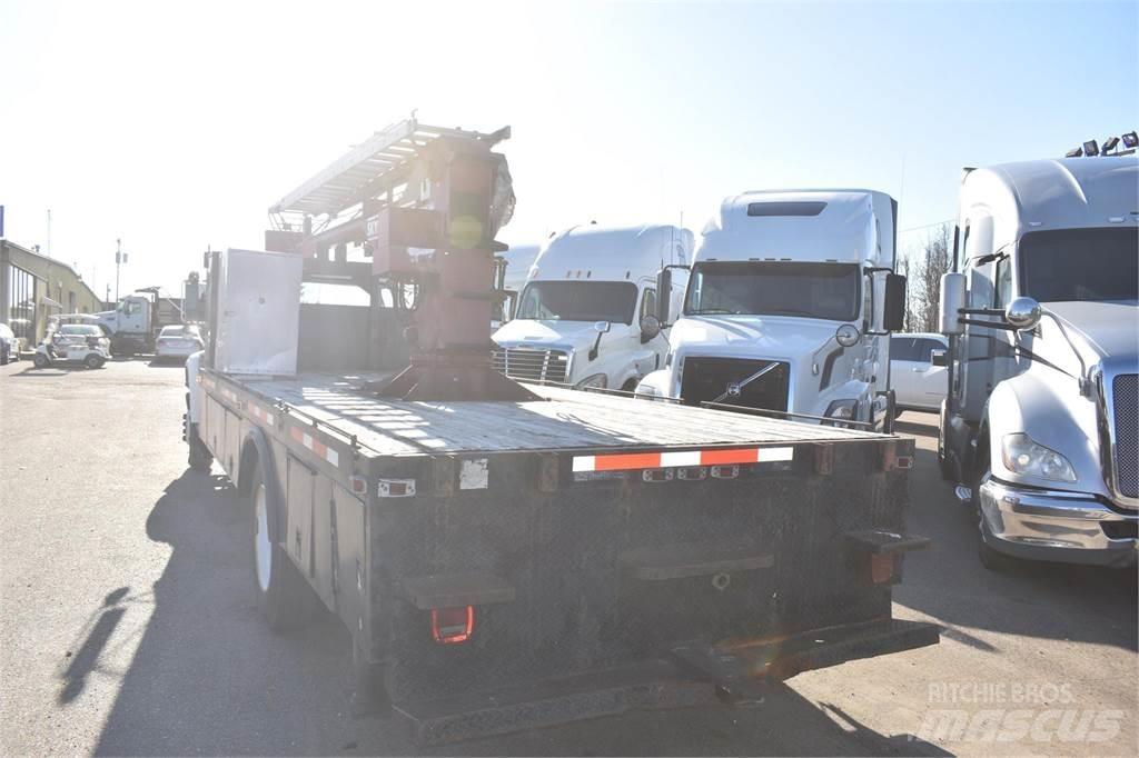 SkyHoist SR53 Camion plateau ridelle avec grue