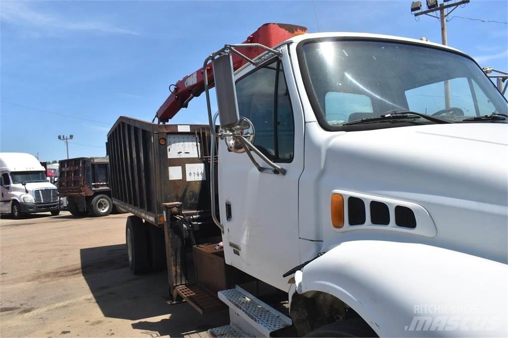 Sterling ACTERRA Camion plateau ridelle avec grue