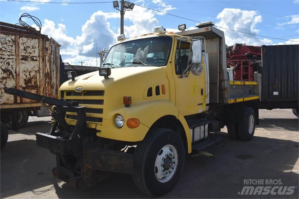 Sterling L7500 Camion benne