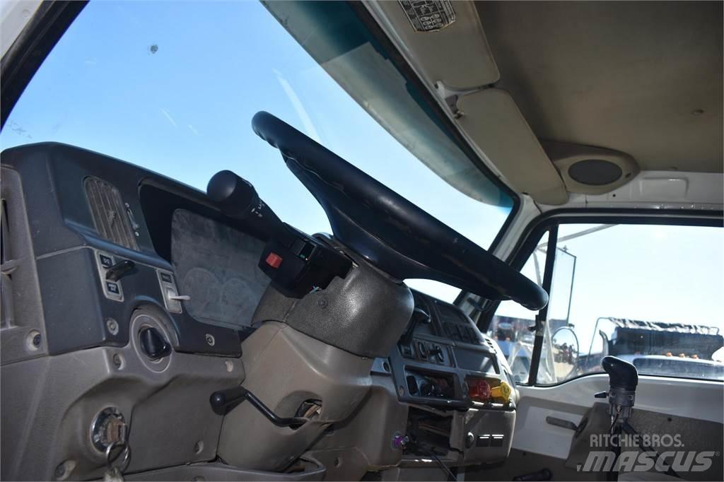 Sterling L9500 Camion benne