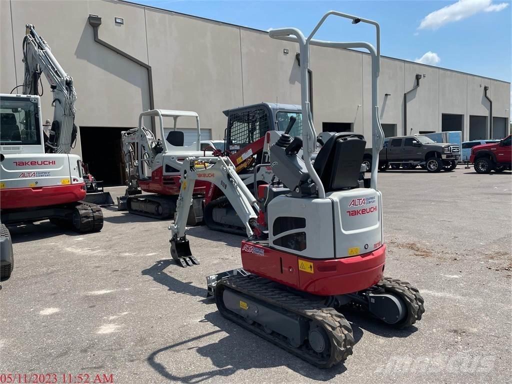 Takeuchi TB210R Mini pelle < 7t