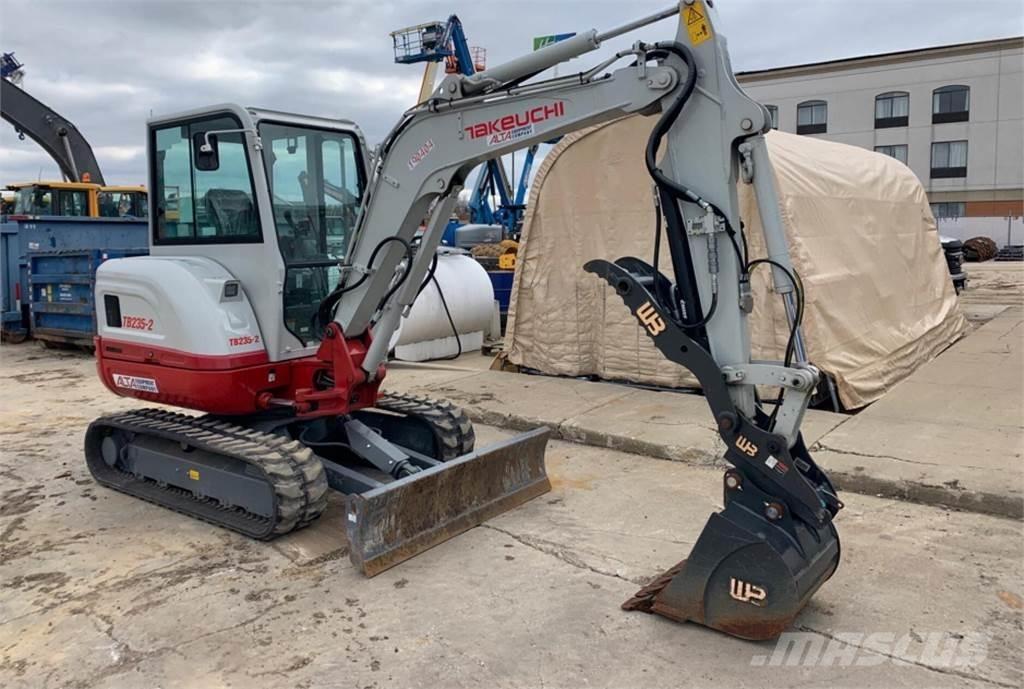 Takeuchi TB235-2 Mini pelle < 7t