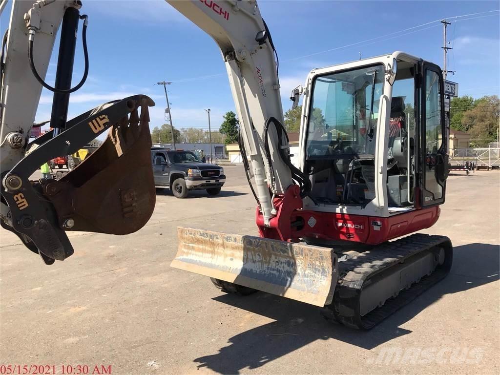 Takeuchi TB250-2 Mini pelle < 7t