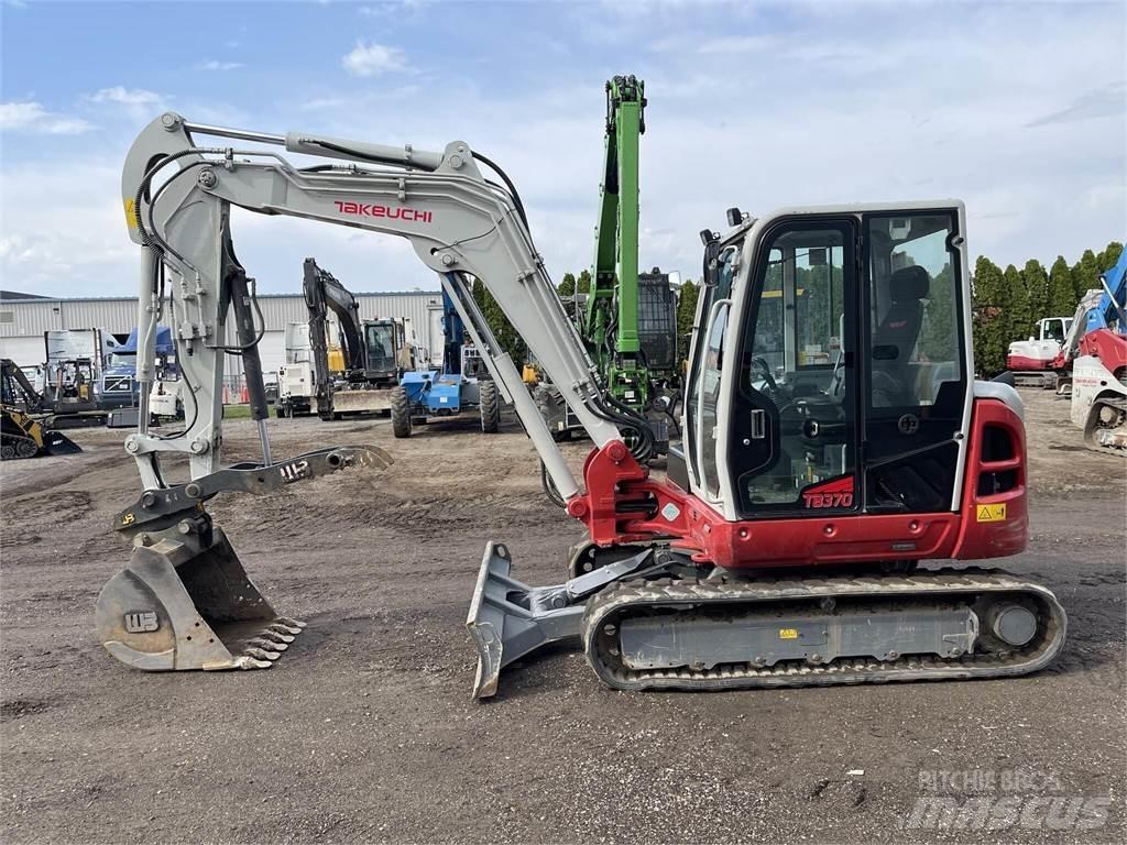 Takeuchi TB370 Pelle sur chenilles