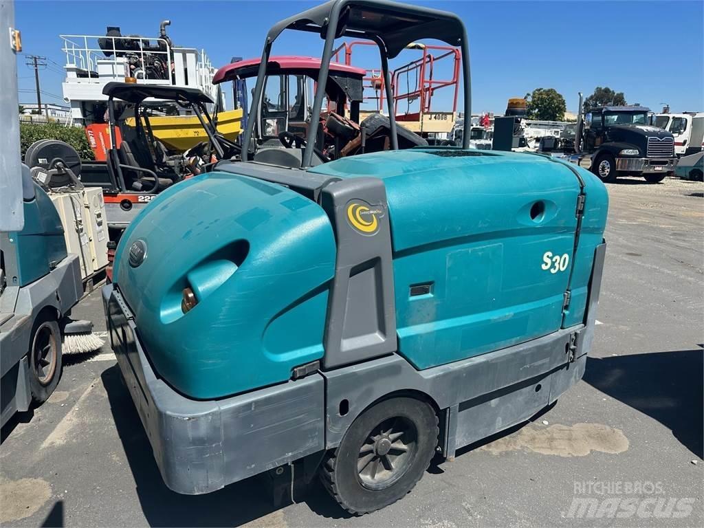 Tennant S30 Balayeuse / Autolaveuse