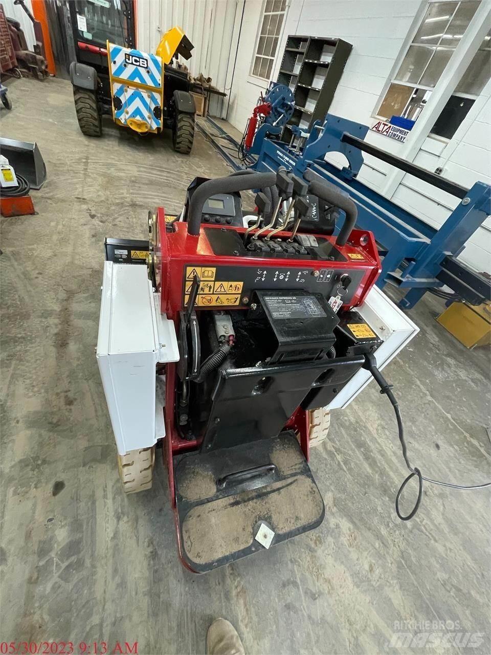 Toro E-DINGO 500 Chargeuse compacte