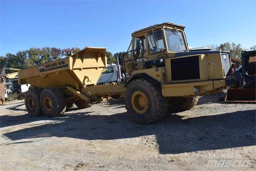 Volvo A25 Tombereau articulé