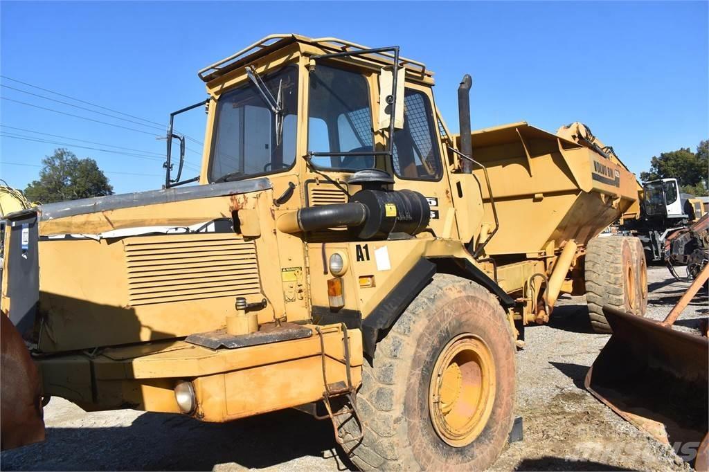Volvo A25 Tombereau articulé