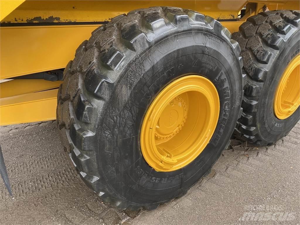 Volvo A25G Camion citerne à eau