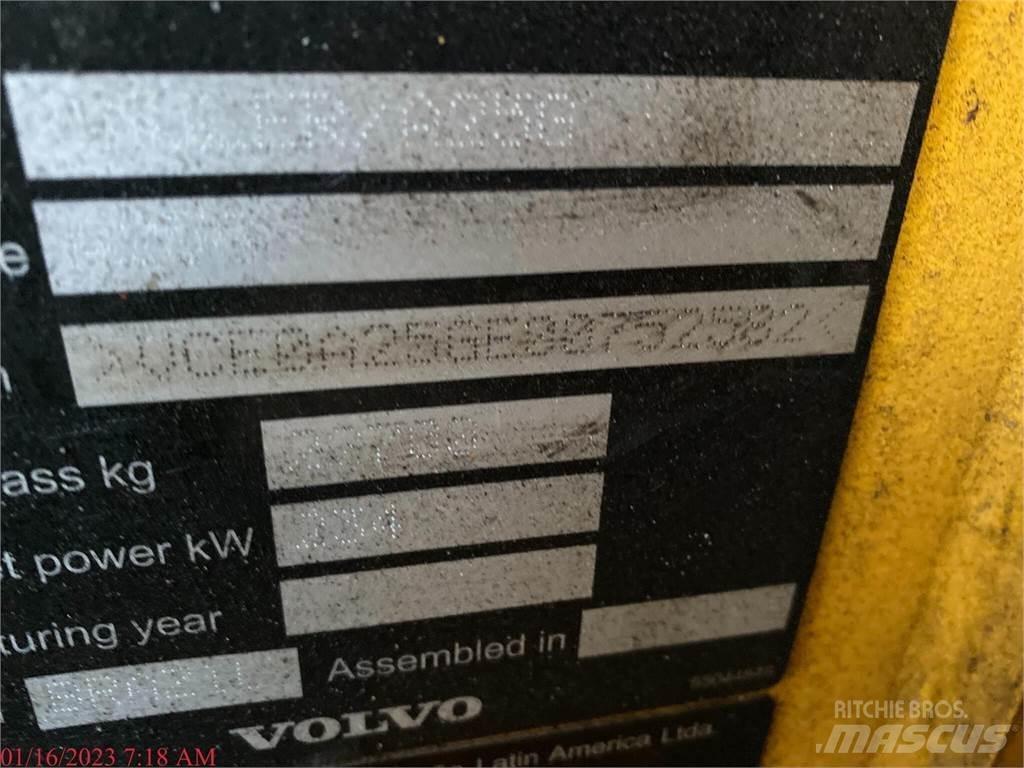 Volvo A25G Tombereau articulé
