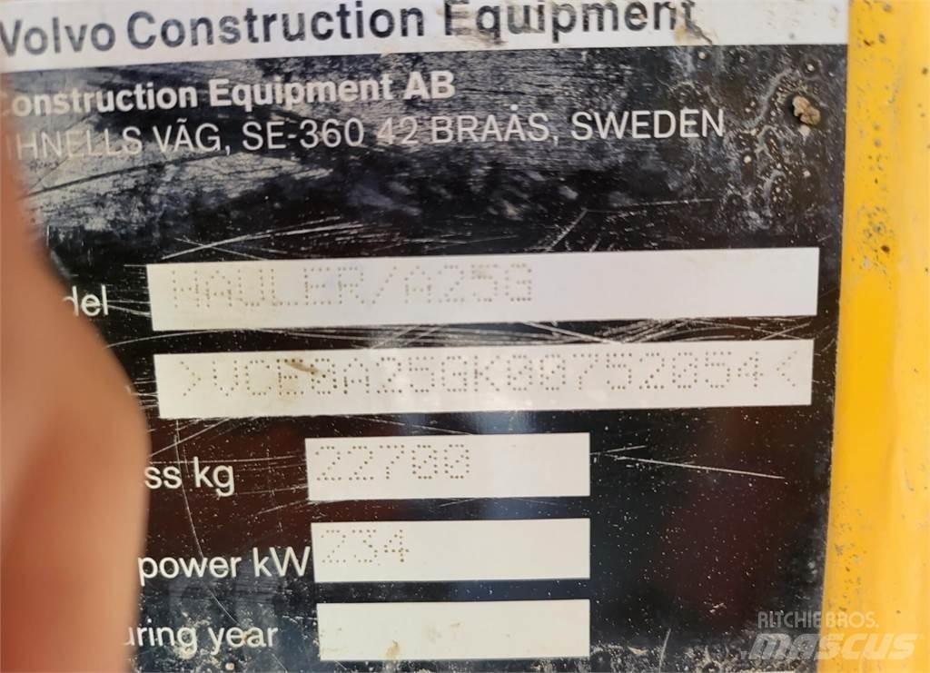 Volvo A25G Tombereau articulé