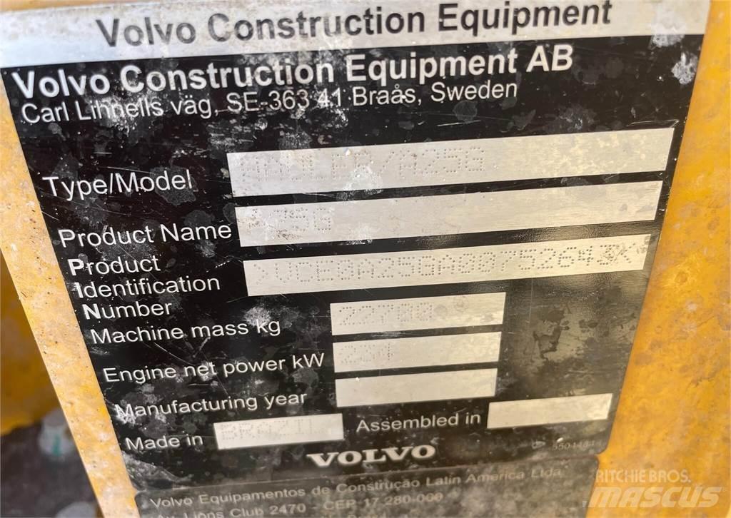 Volvo A25G Tombereau articulé