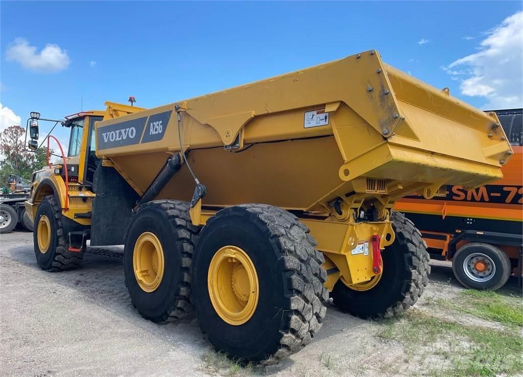 Volvo A25G Tombereau articulé