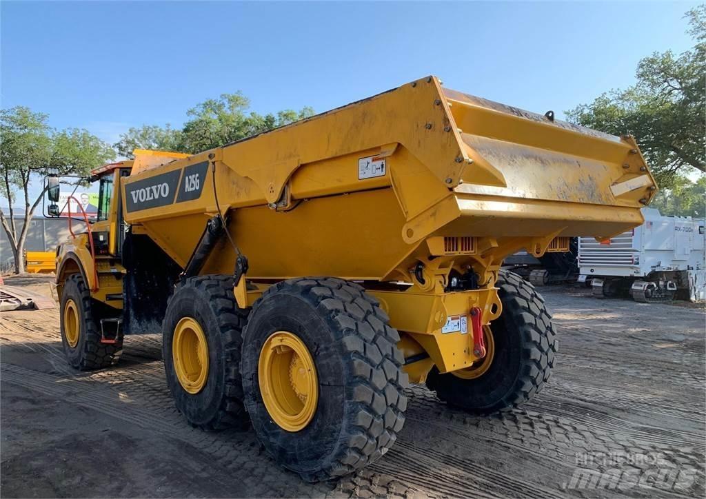Volvo A25G Tombereau articulé