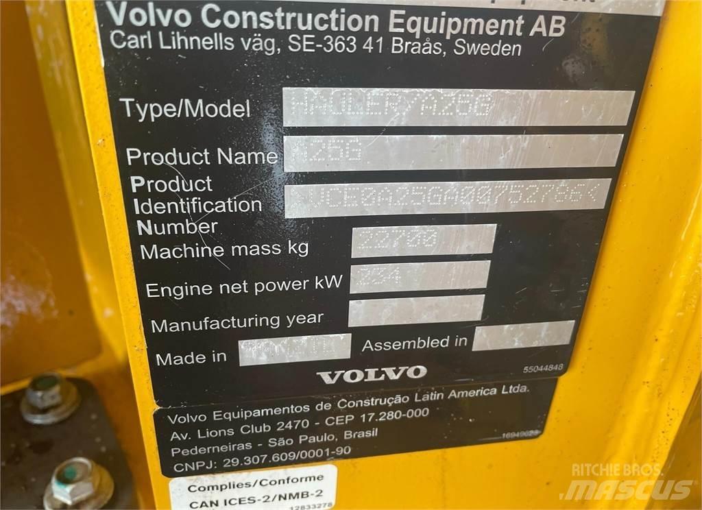 Volvo A25G Tombereau articulé