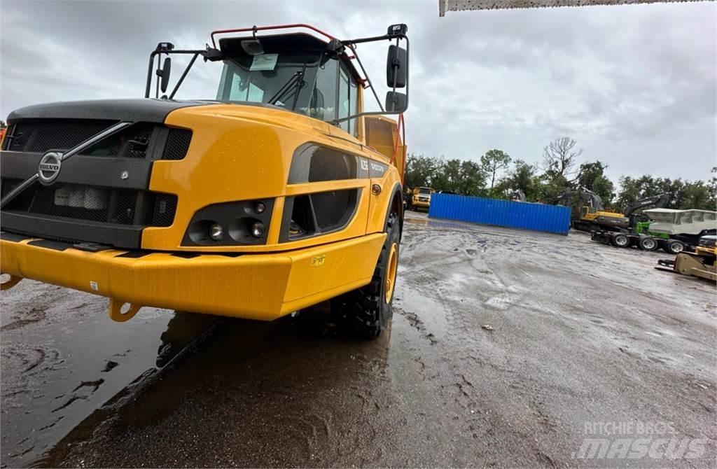 Volvo A25G Tombereau articulé