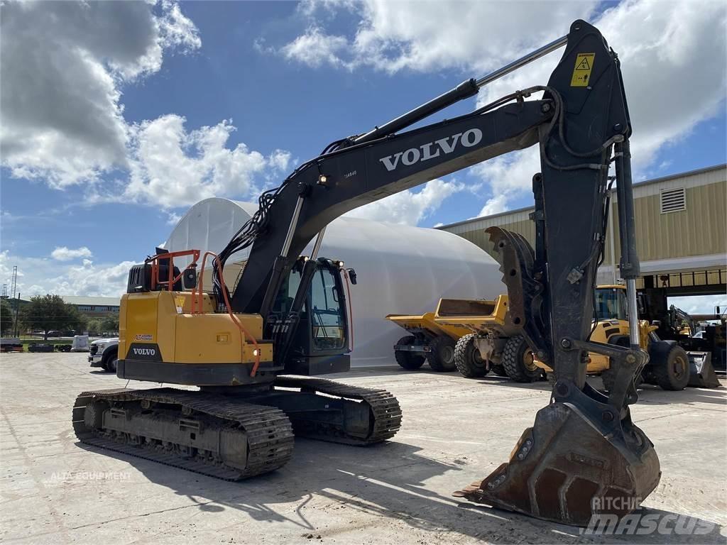 Volvo ECR235EL Pelle sur chenilles