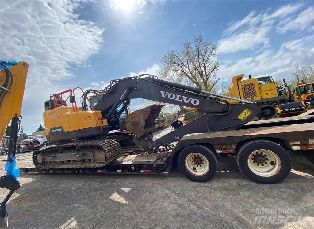 Volvo ECR235EL Pelle sur chenilles