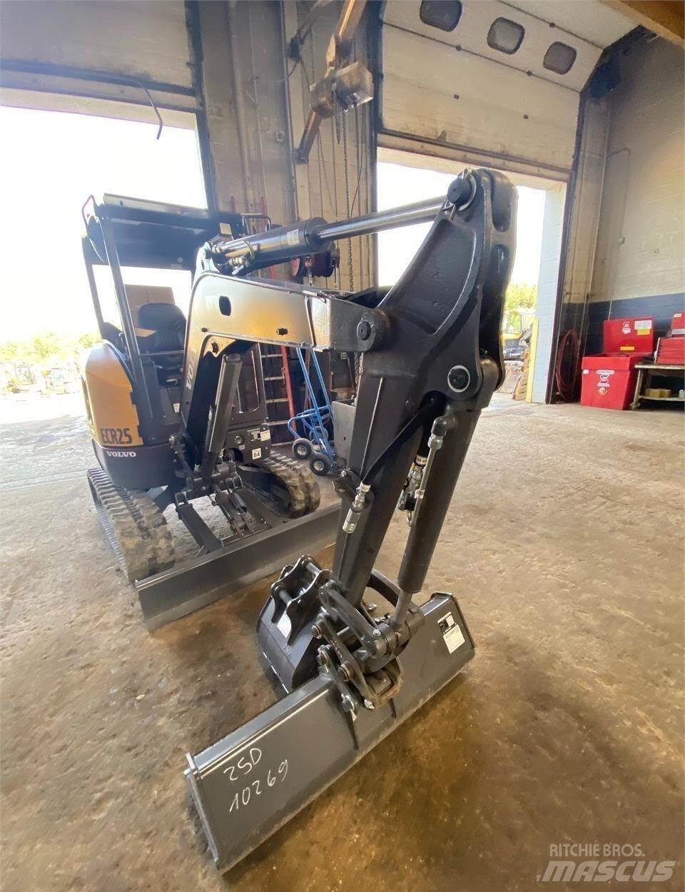 Volvo ECR25D Mini pelle < 7t