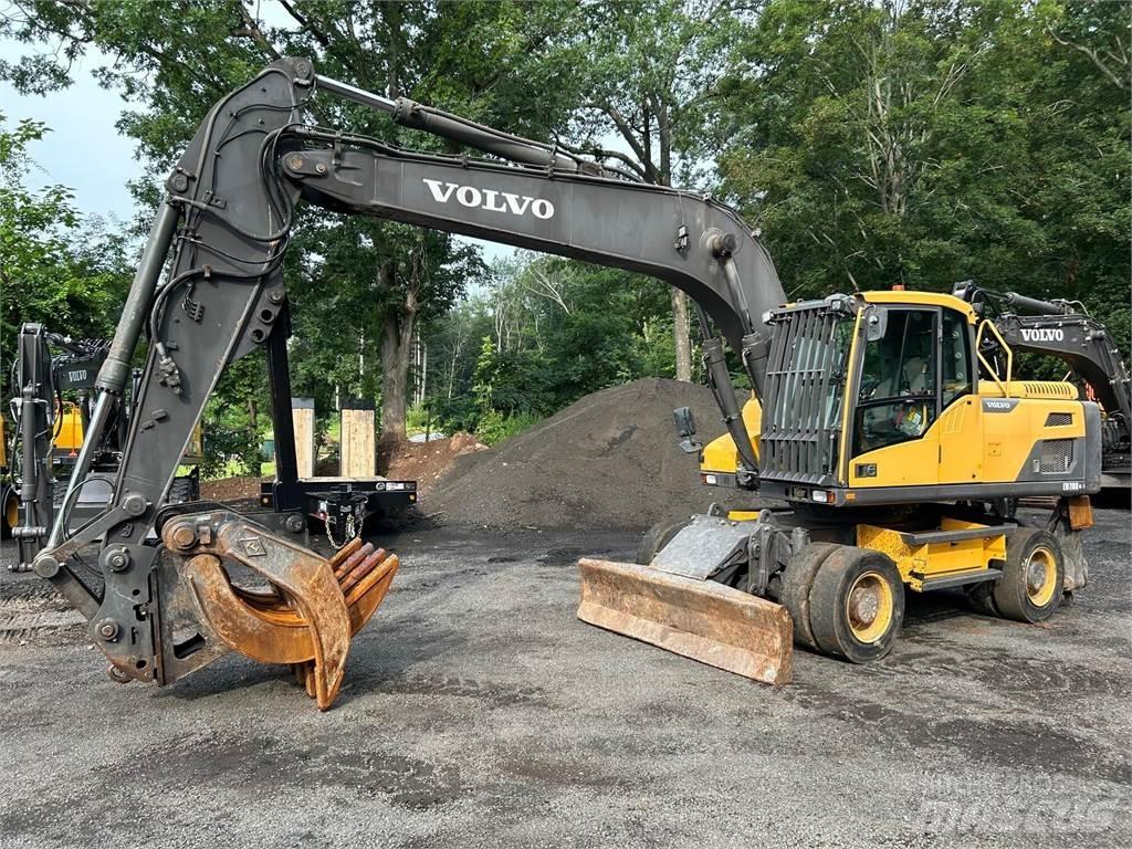 Volvo EW210D Pelle sur pneus
