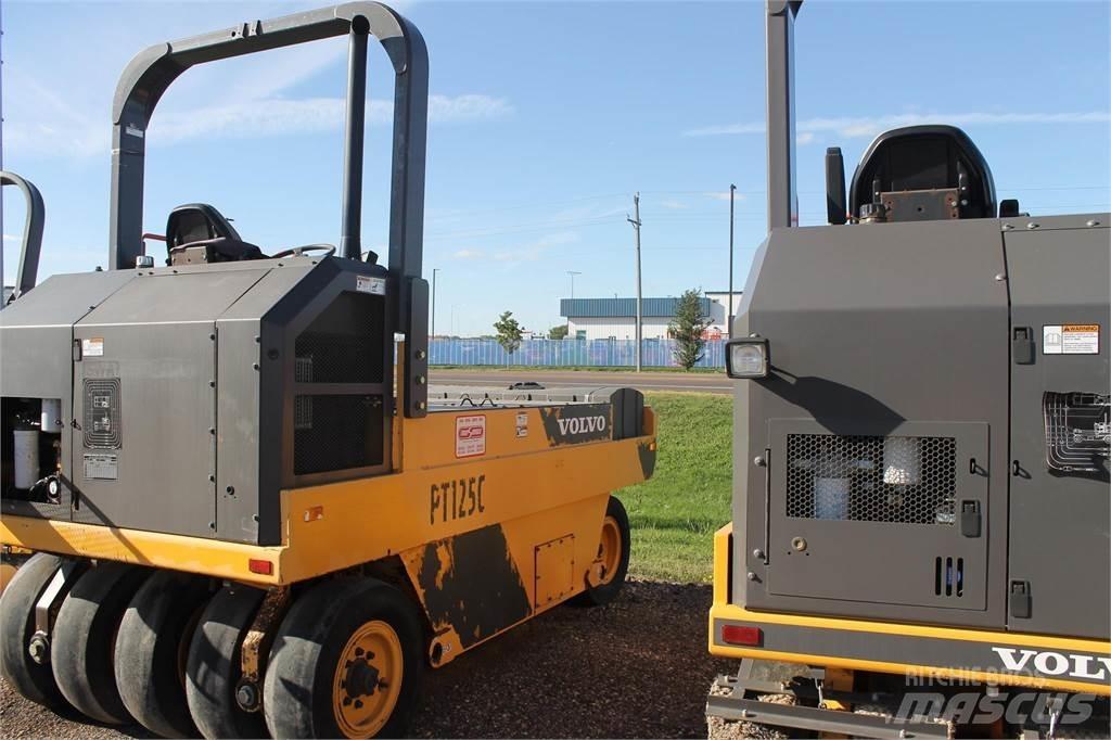 Volvo PT125C Rouleaux à pneumatiques