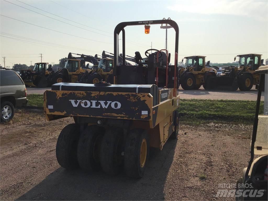 Volvo PT125C Rouleaux à pneumatiques