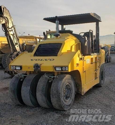 Volvo PTR240 Rouleaux à pneumatiques