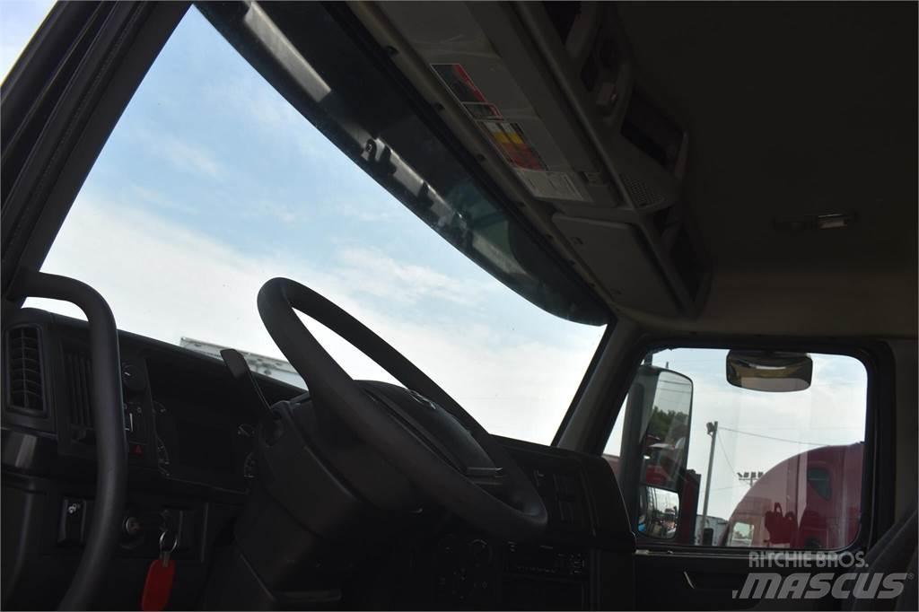 Volvo VHD104F300 Camion benne