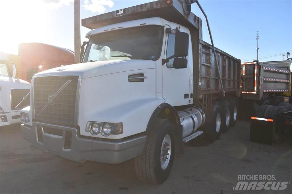 Volvo VHD84B200 Camion benne