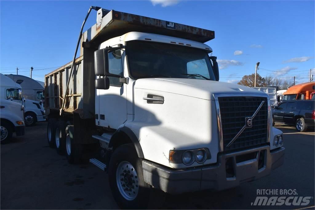 Volvo VHD84B200 Camion benne