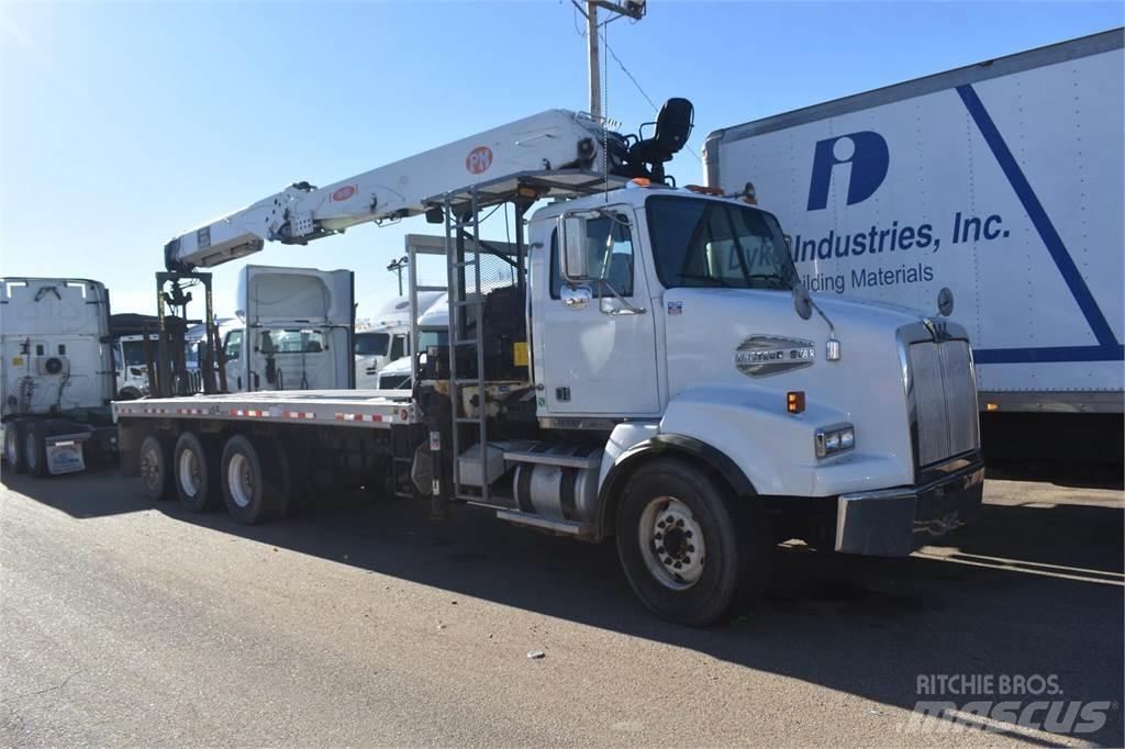 Western Star 4900 Camion plateau ridelle avec grue