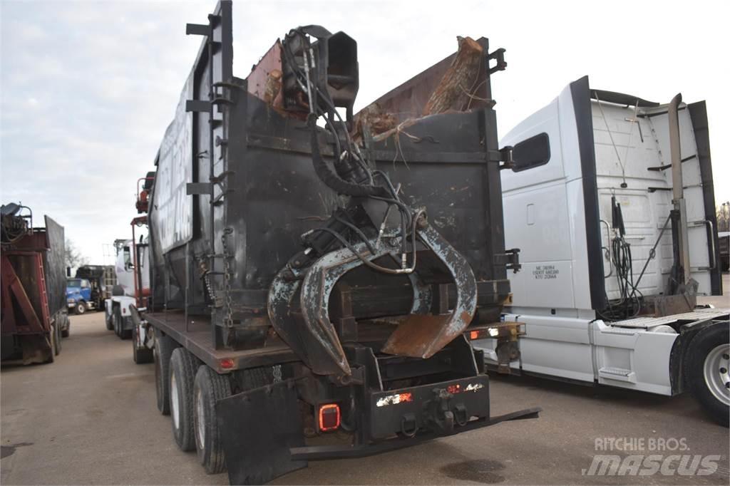 Western Star 5800 Camion plateau ridelle avec grue